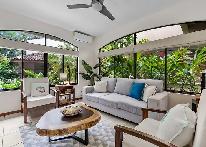 Pool Oasis, Concierge & 5min Drive To The * Playa Flamingo